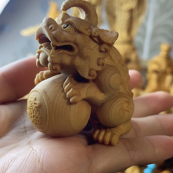 柏木（崖柏）崖柏貔貅抱球