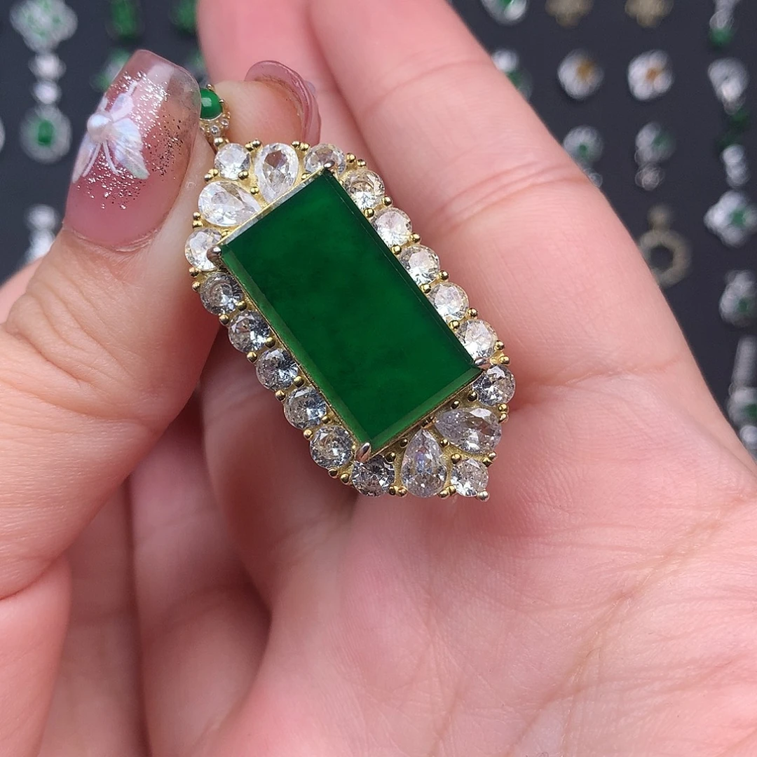 牛***牛翡翠银S925镶嵌颈饰