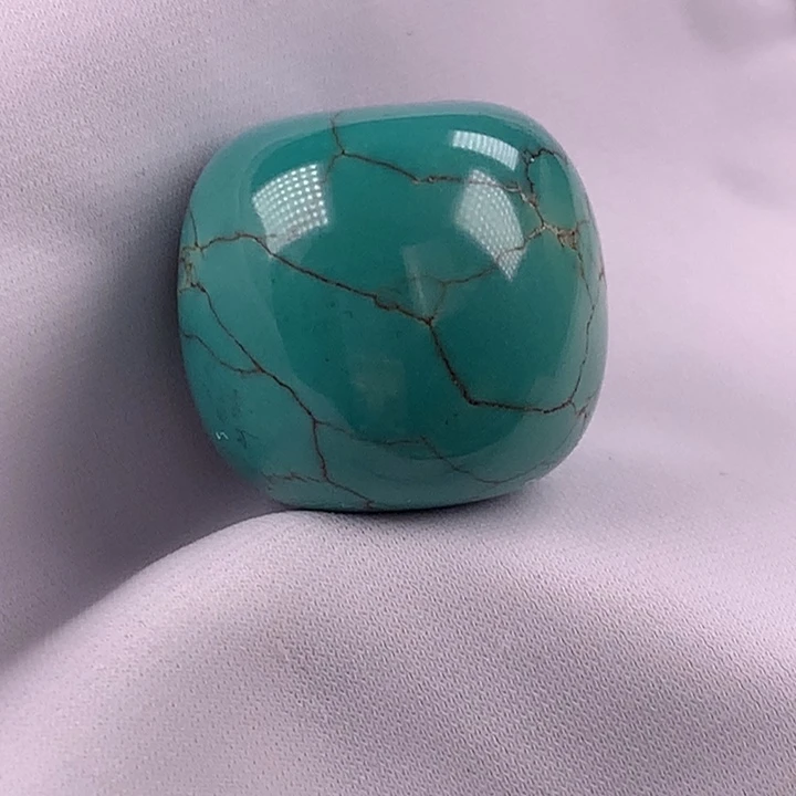 绿松石未镶嵌珠宝奇石16.5x14.3。重6.75g
