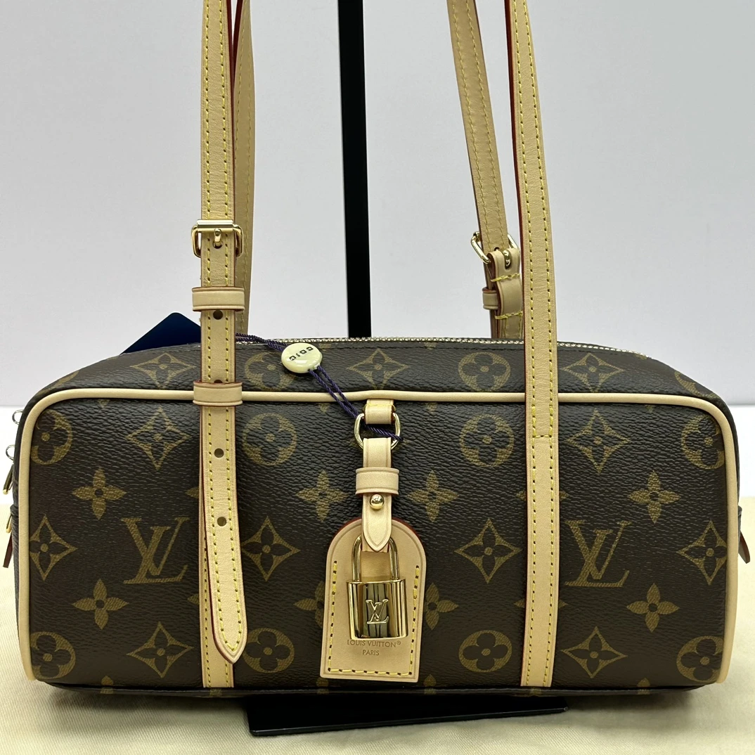未使用 LouisVuitton/路易威登 经典老花金扣HANG ON单肩包 21351