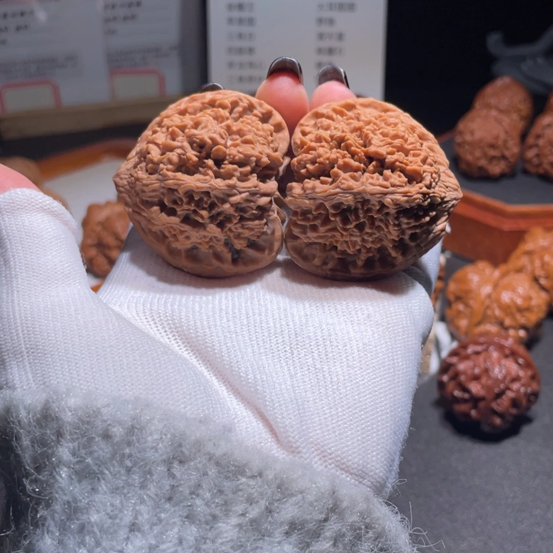 文玩核桃吊坠45.41满天星3021