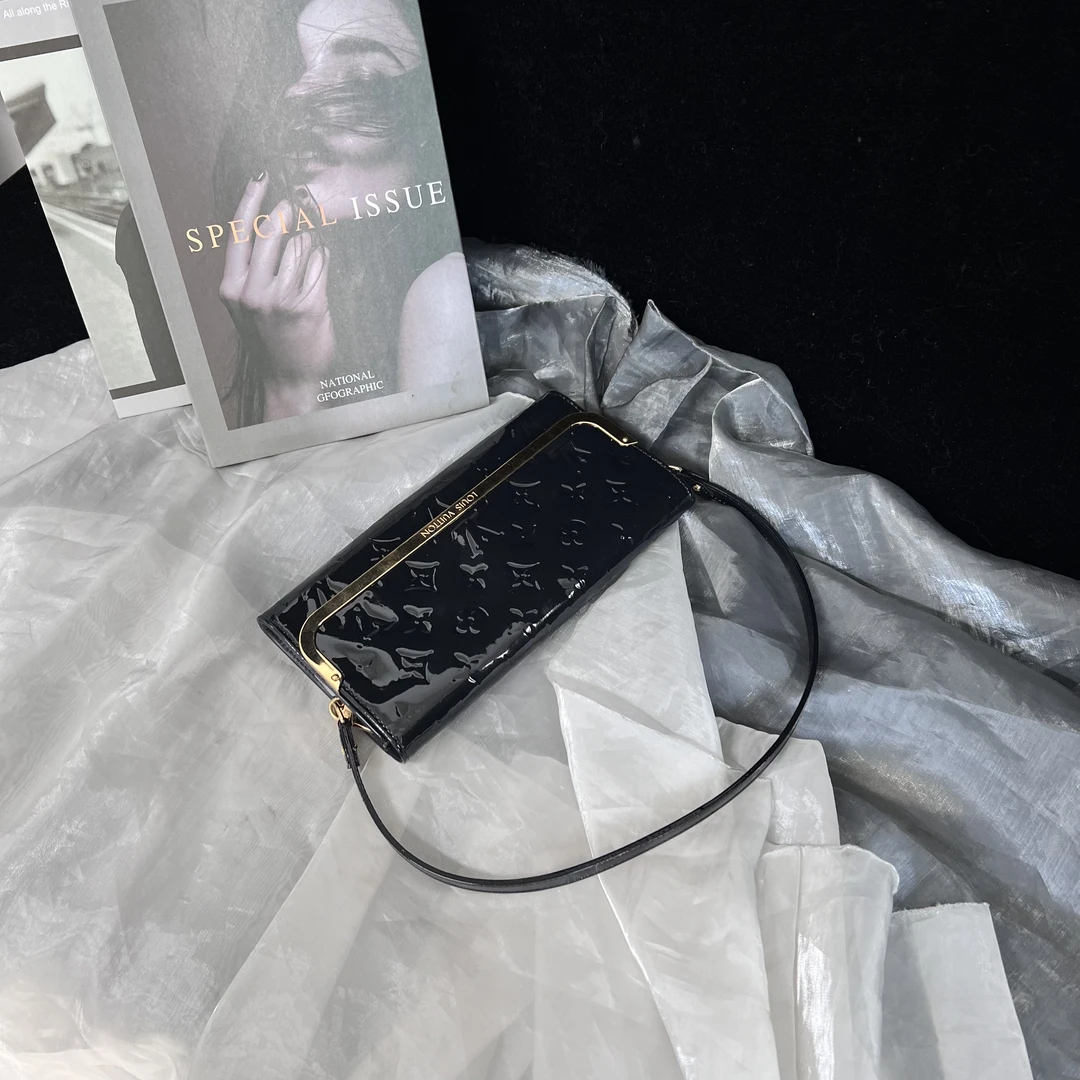 95新 LouisVuitton/路易威登 路易威登黑色腋下包
