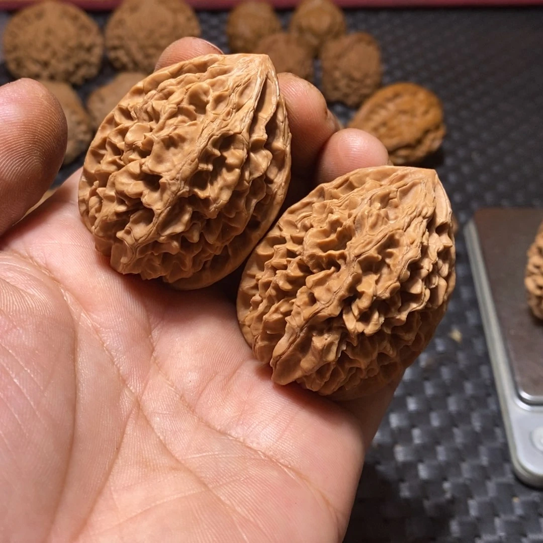 吊坠文玩核桃40尺，招财鼠