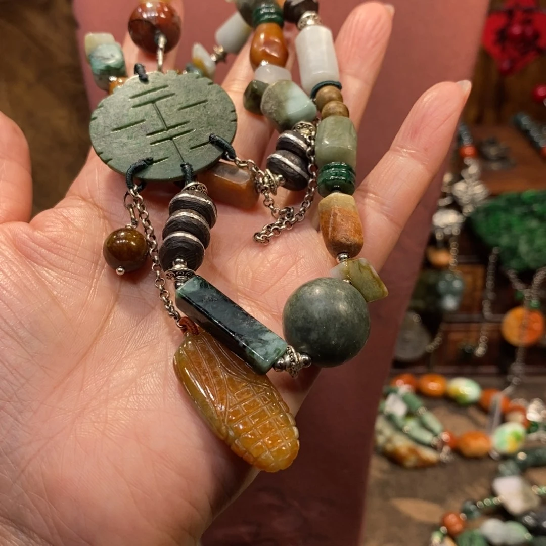 翡翠吊坠(赠链)未镶嵌