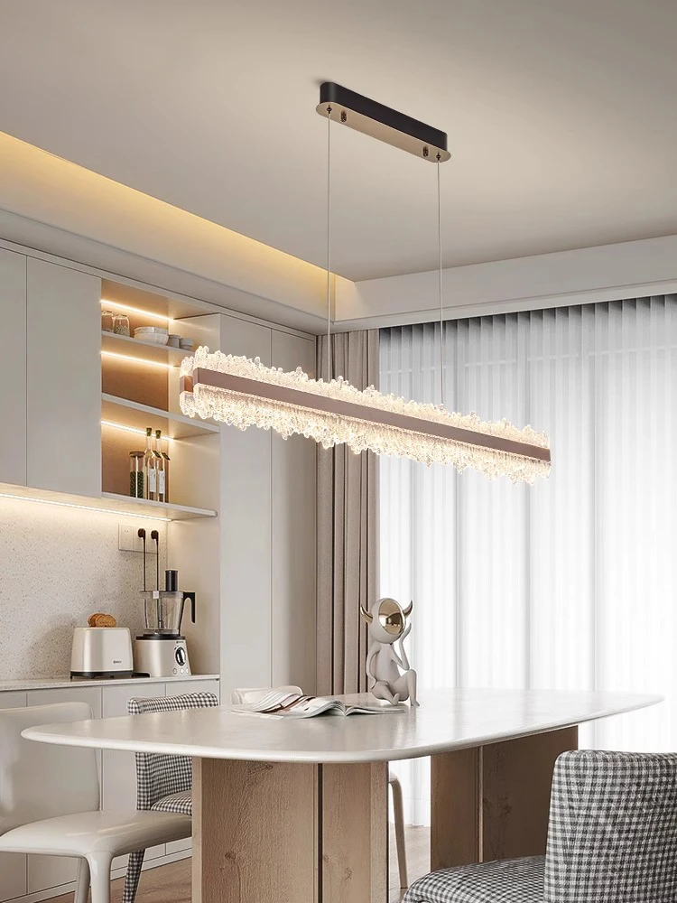 意式极简餐厅吊灯2025新款高级感轻奢餐桌吧台岛台一字长条主灯具