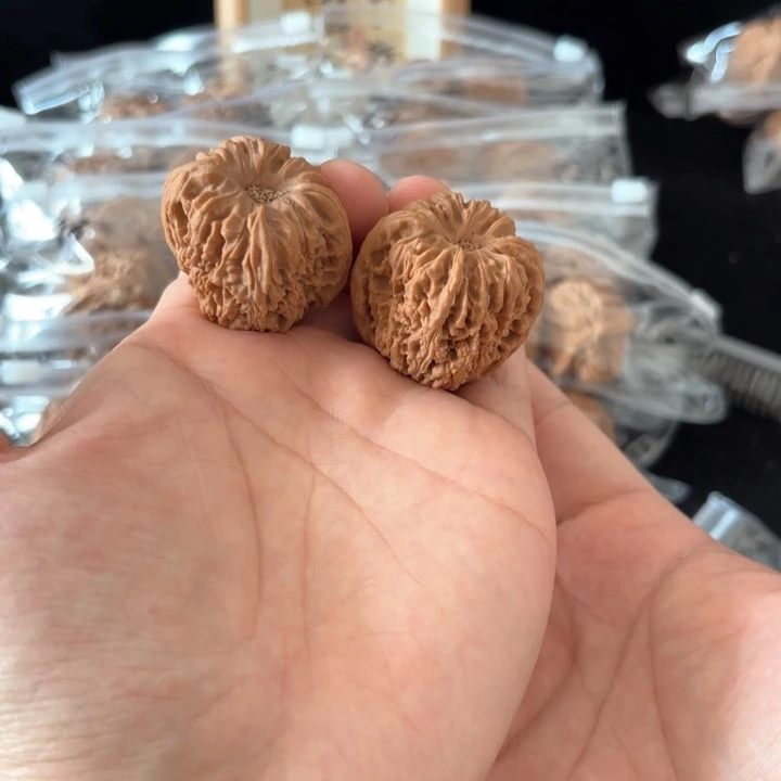 文玩核桃吊坠早**床南将