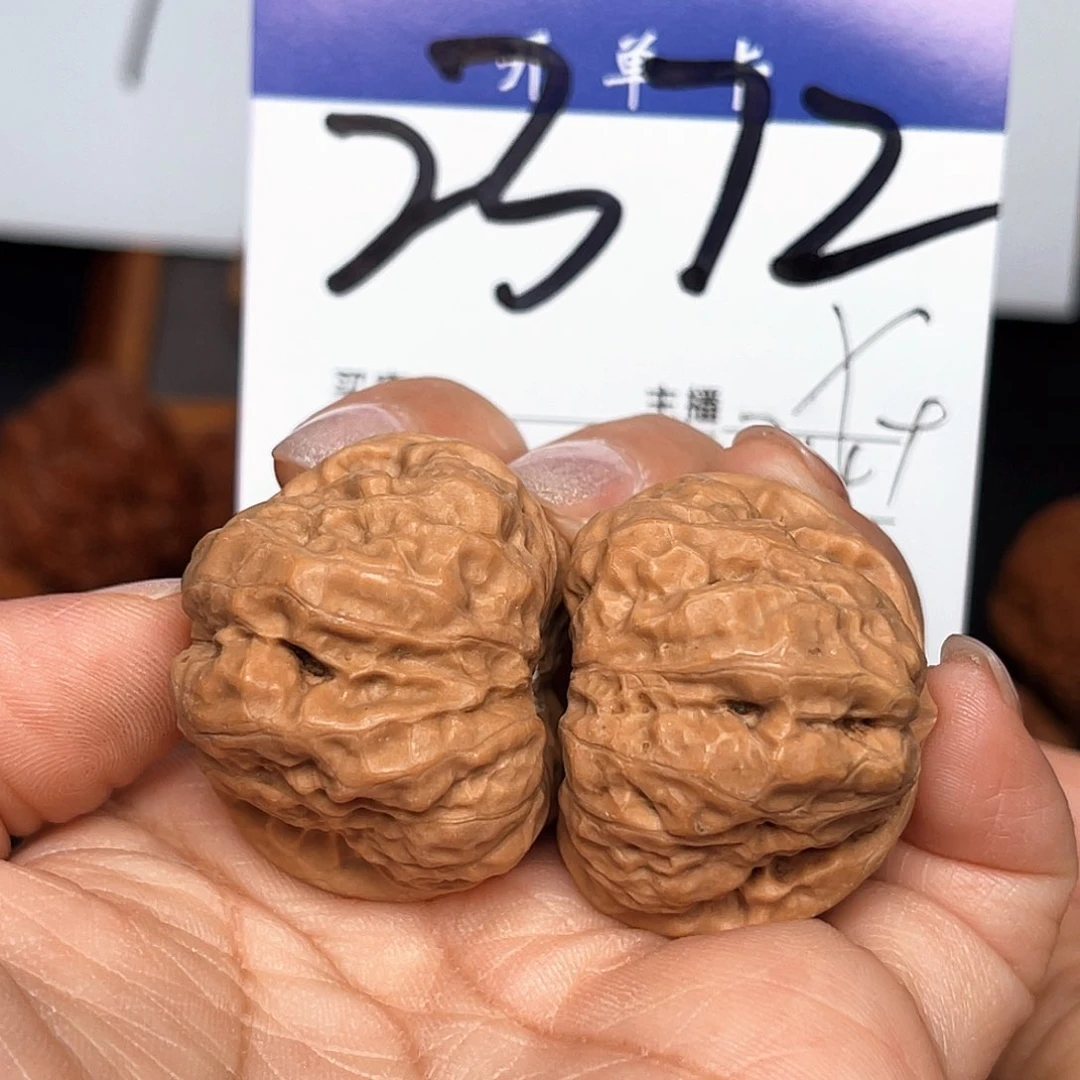 桃核吊坠蛙蛙34尺。