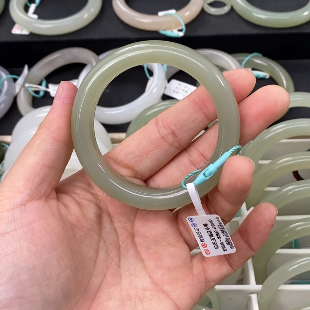 和田玉手镯未镶嵌53.54