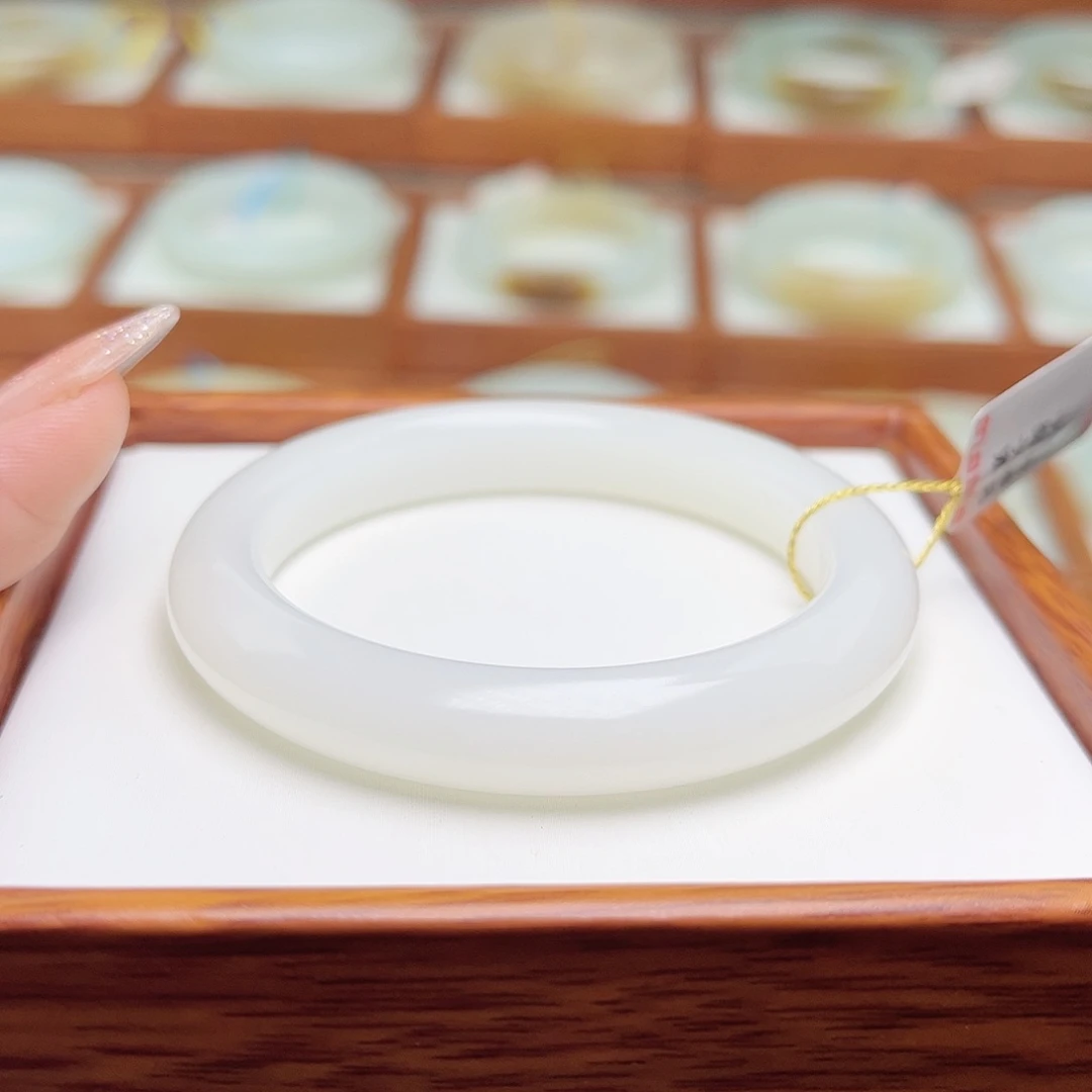 和田玉手镯未镶嵌50.2