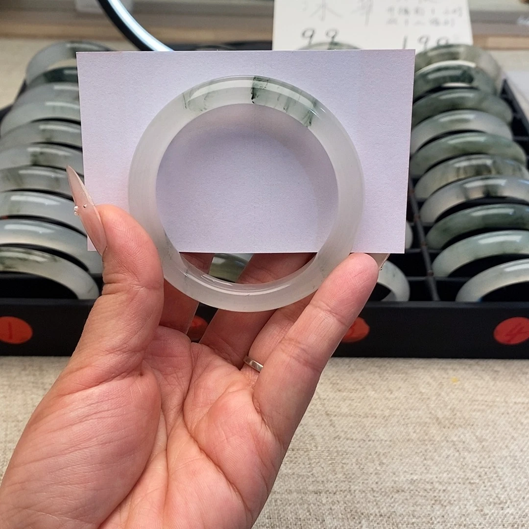 石英质玉未镶嵌手镯