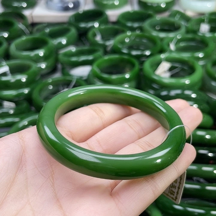 未镶嵌手镯和田玉（碧玉）