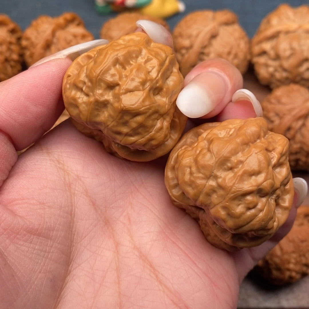 文玩核桃把件不****。延庆蛙蛙36