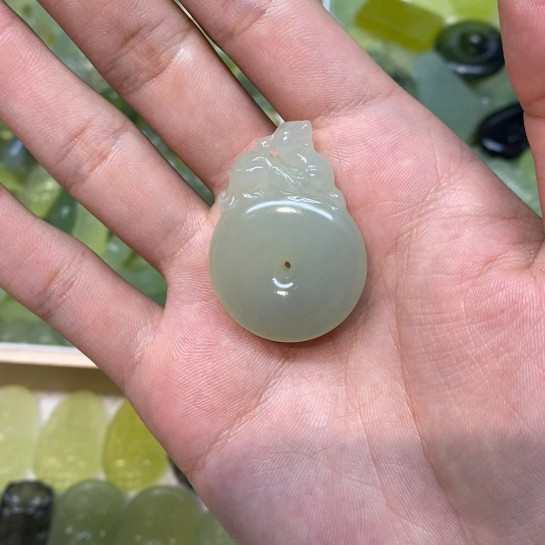 岫玉未镶嵌吊坠(不含链)