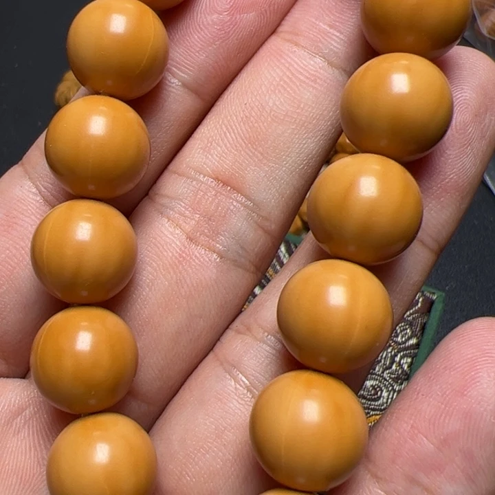 猴头核桃手串快快乐乐