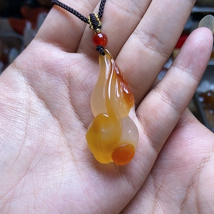 玛瑙/玉髓颈饰未镶嵌