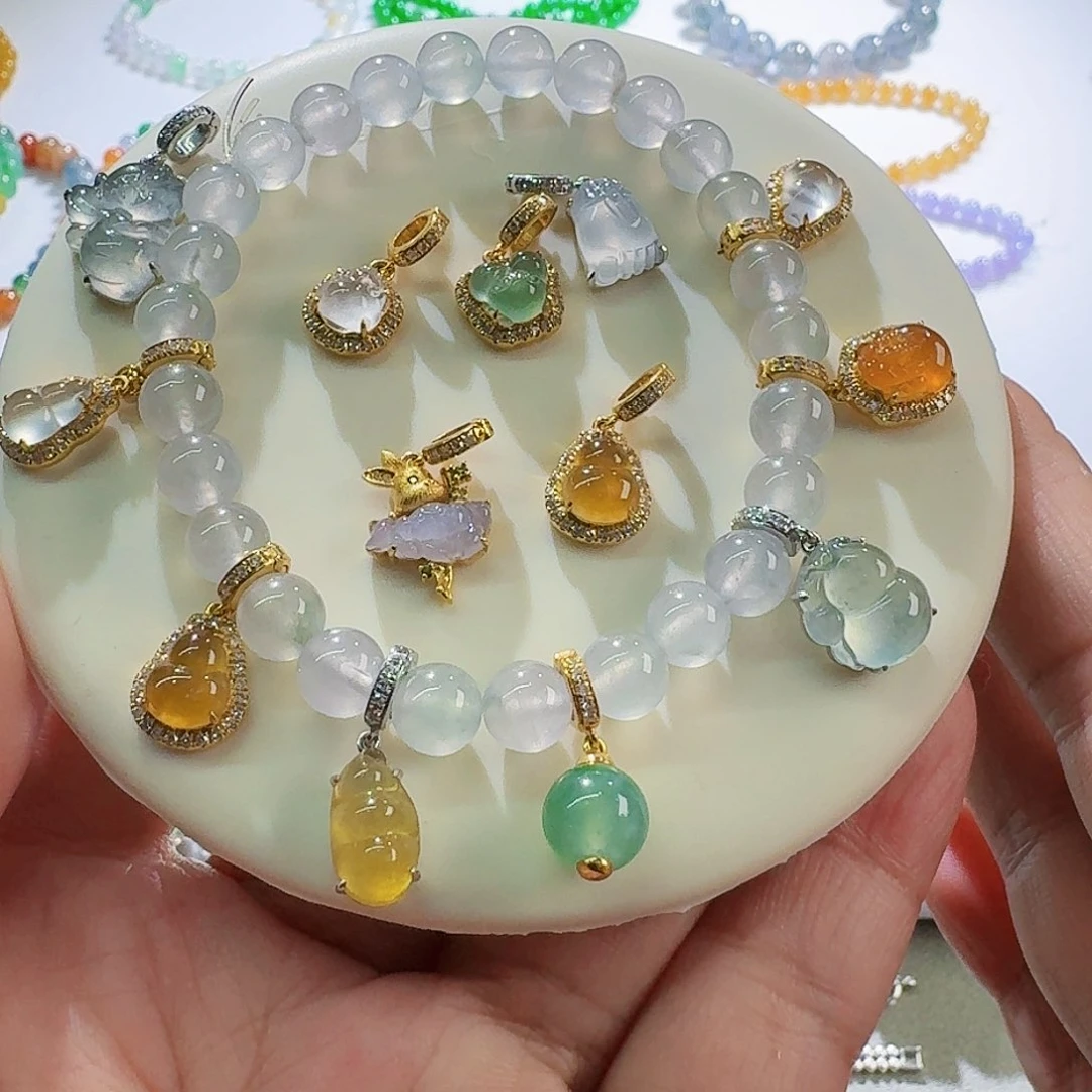 翡翠颈饰18K金镶嵌多样性发其一