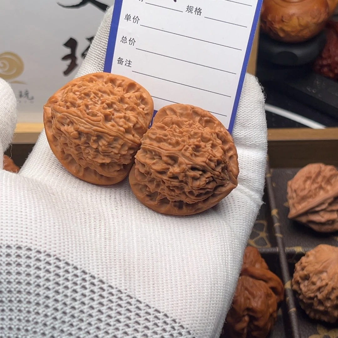 文玩核桃把件496三角白