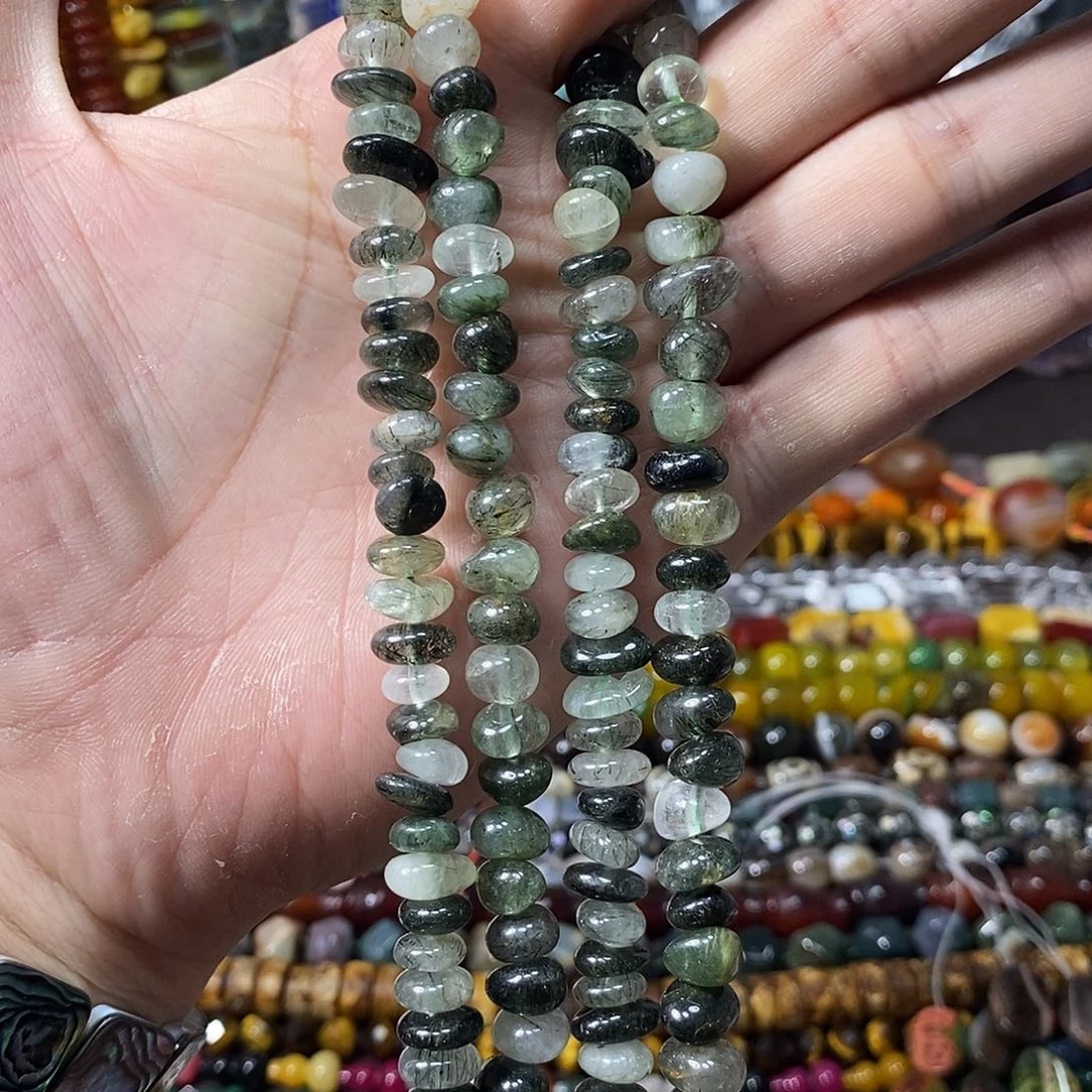 石英质玉未镶嵌，绿发，晶中孔隔片10mm，