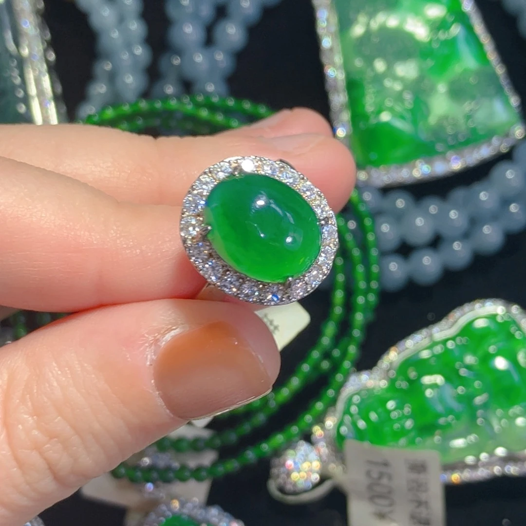 颈饰银S925镶嵌翡翠蛋面