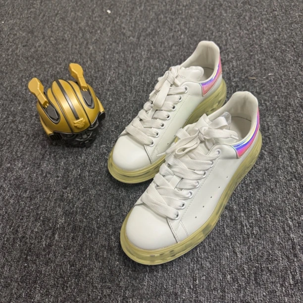 95新 Alexander McQueen/亚历山大·麦昆 /40码/休闲鞋/GM000025