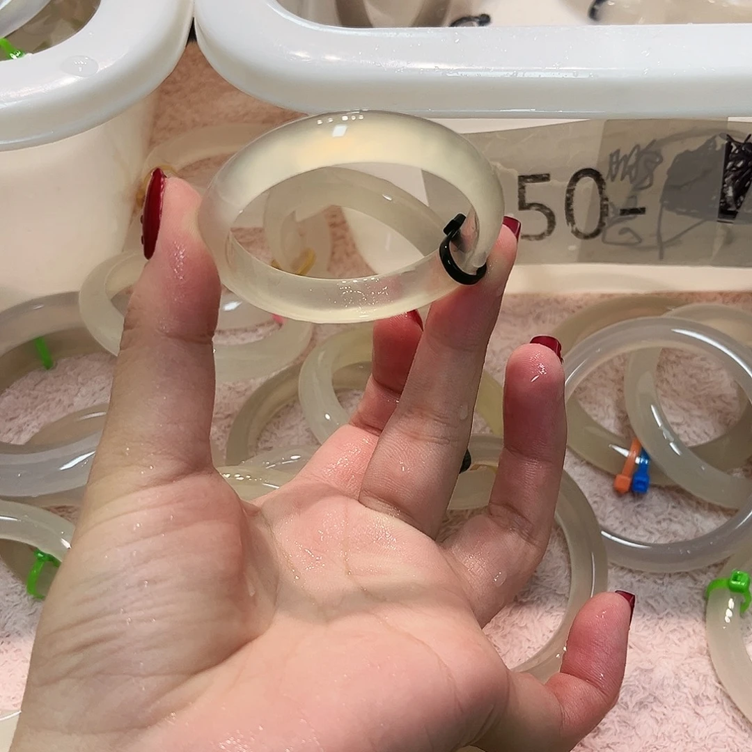 玛瑙/玉髓未镶嵌手镯A075