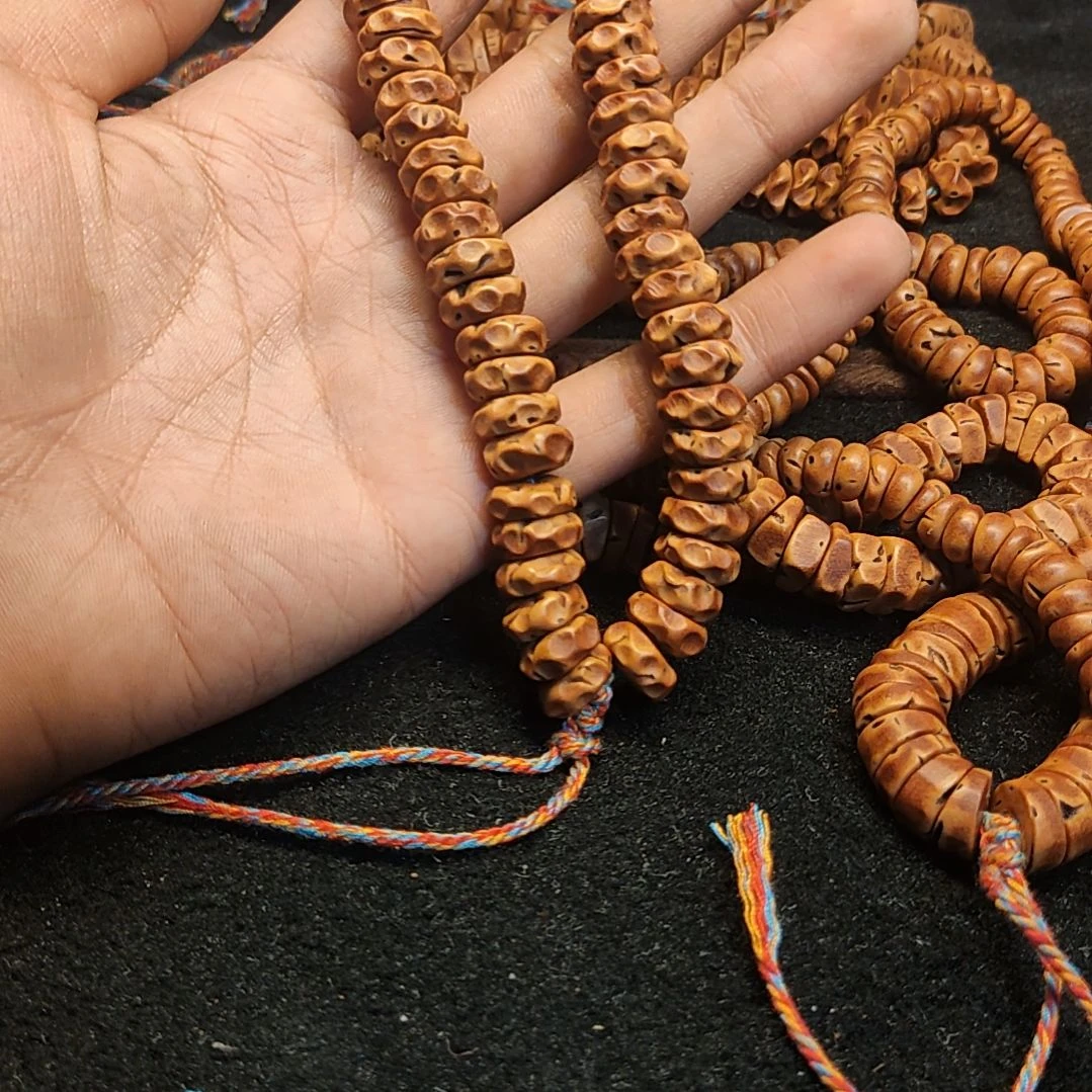 平***淡桃核手串无相核片