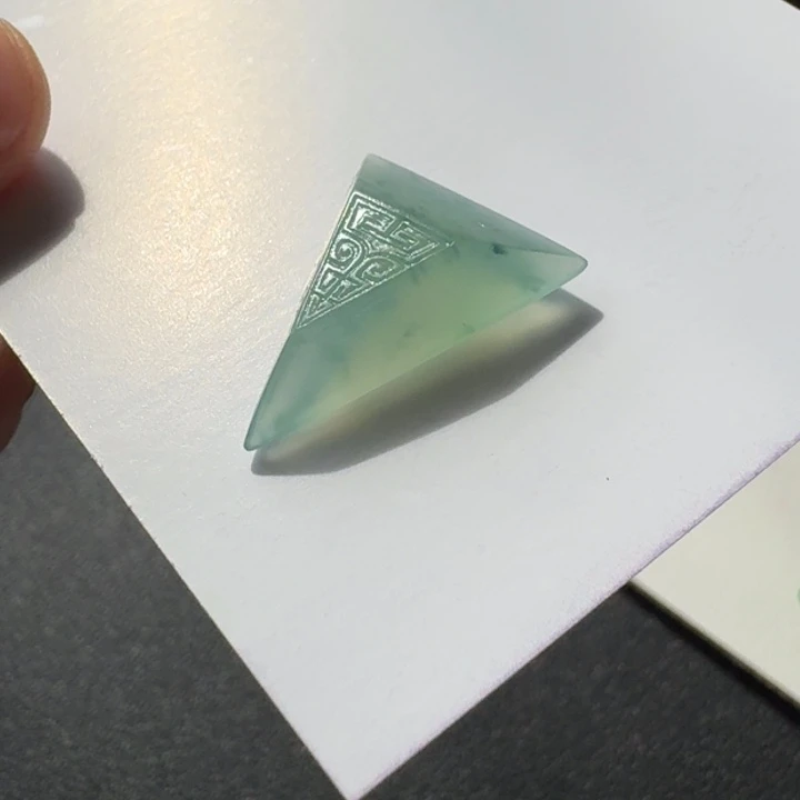 定制翡翠未镶嵌仿古牌