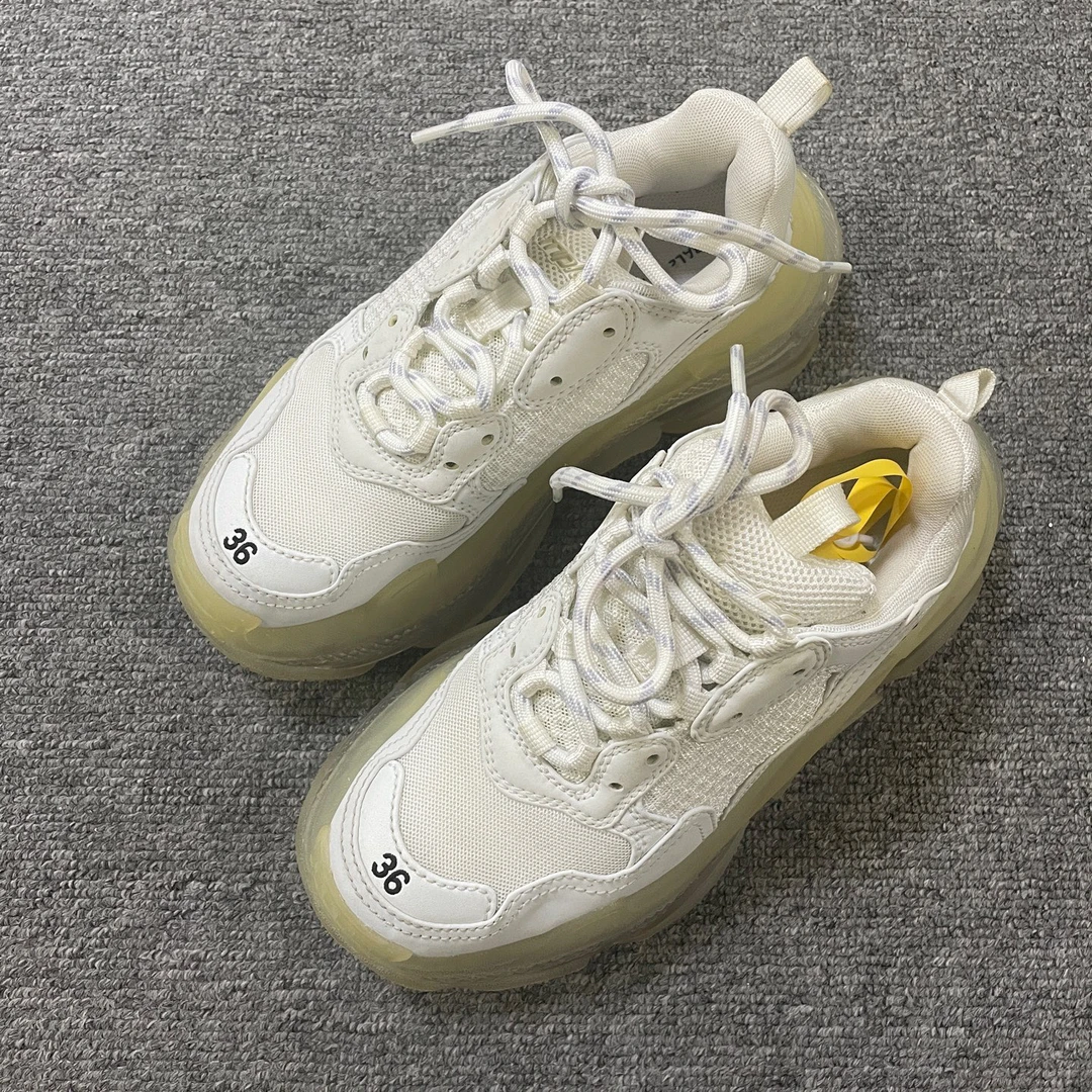 95新 Balenciaga/巴黎世家 Triple S 时尚低帮老爹鞋36码/11430