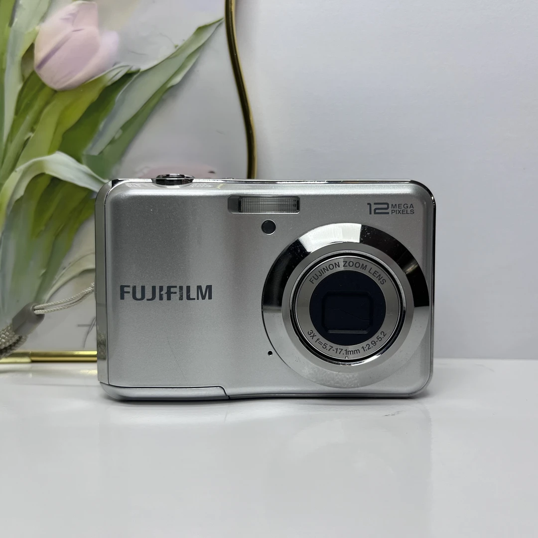 95新 Fujifilm/富士 av130 1200万像素 3倍光学变焦 no退换