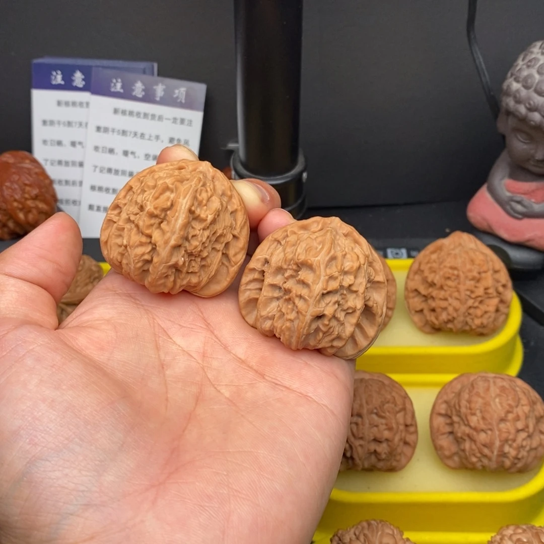 把件核桃41三角白全品