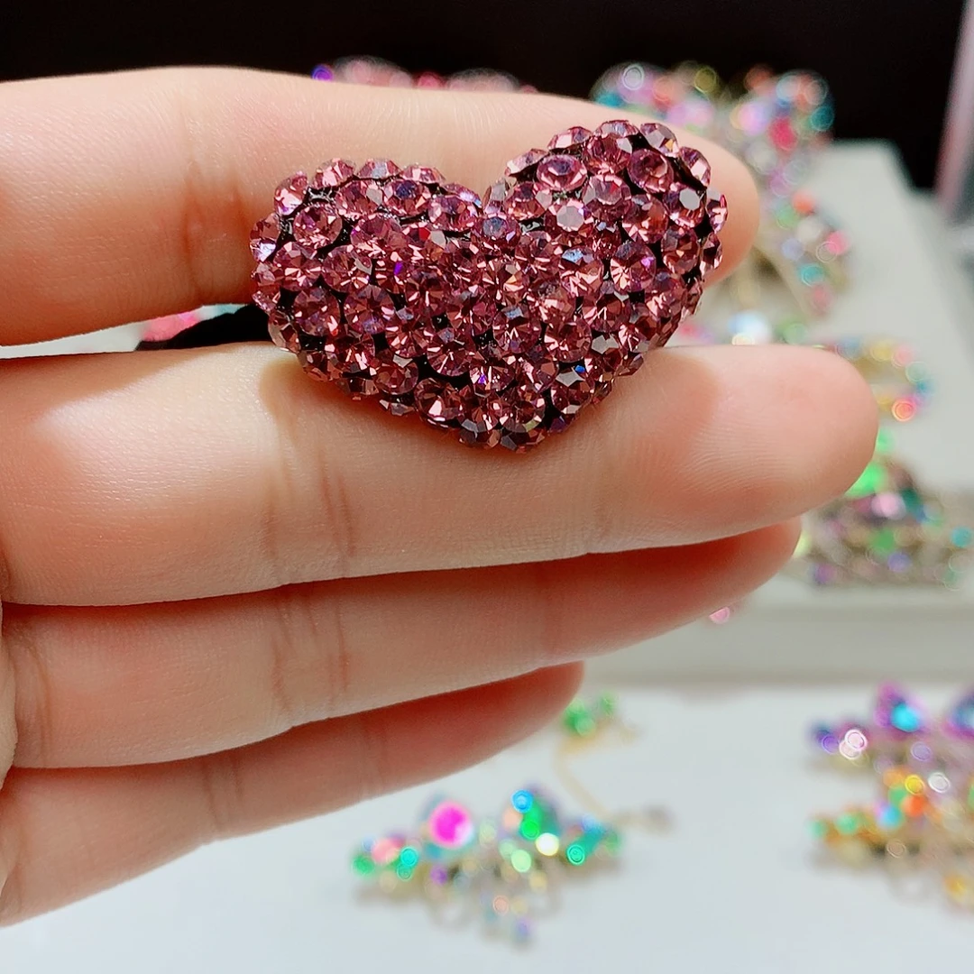 皮质铁合金发饰等