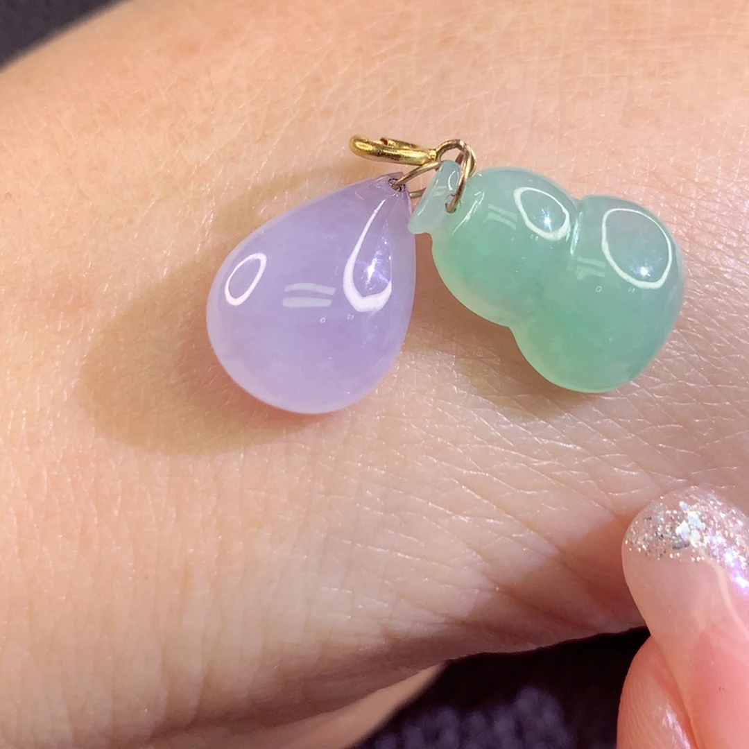 翡翠18K金镶嵌颈饰翡翠