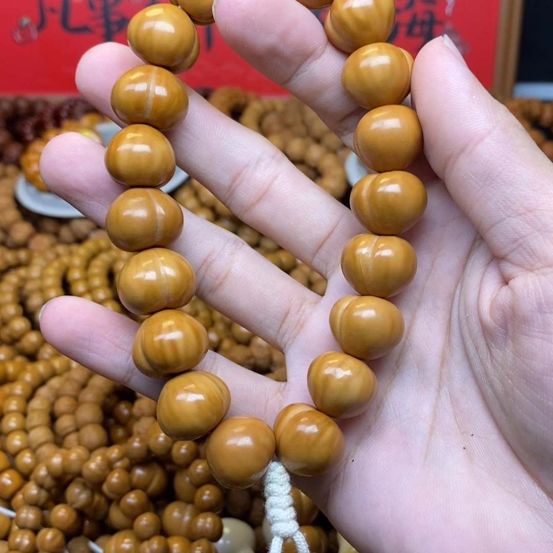 谢***作猴头核桃全品屁桃