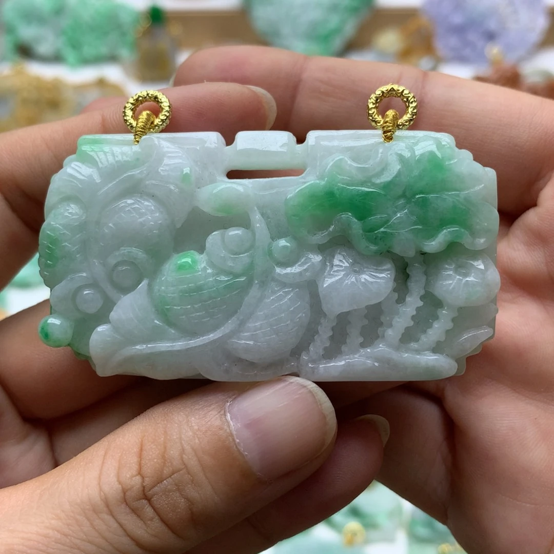 翡翠未镶嵌颈饰翡翠