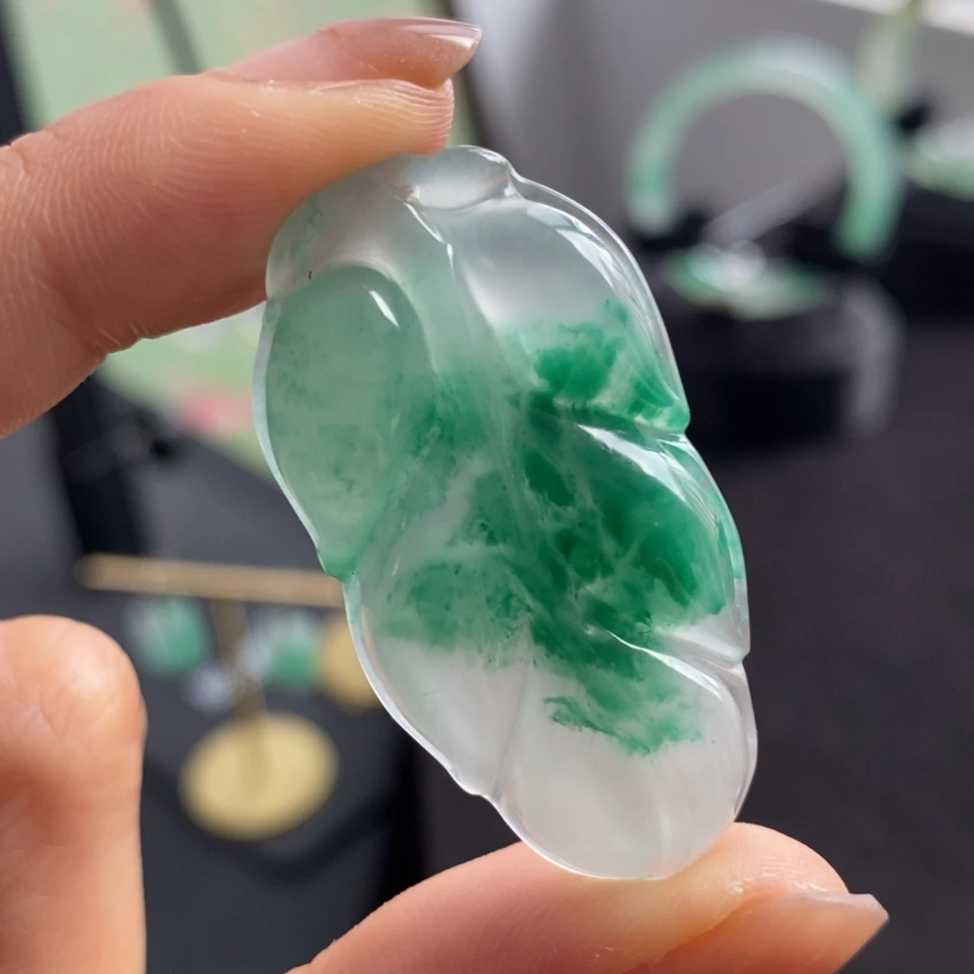 石英质玉（非洲翠）未镶嵌颈饰大*