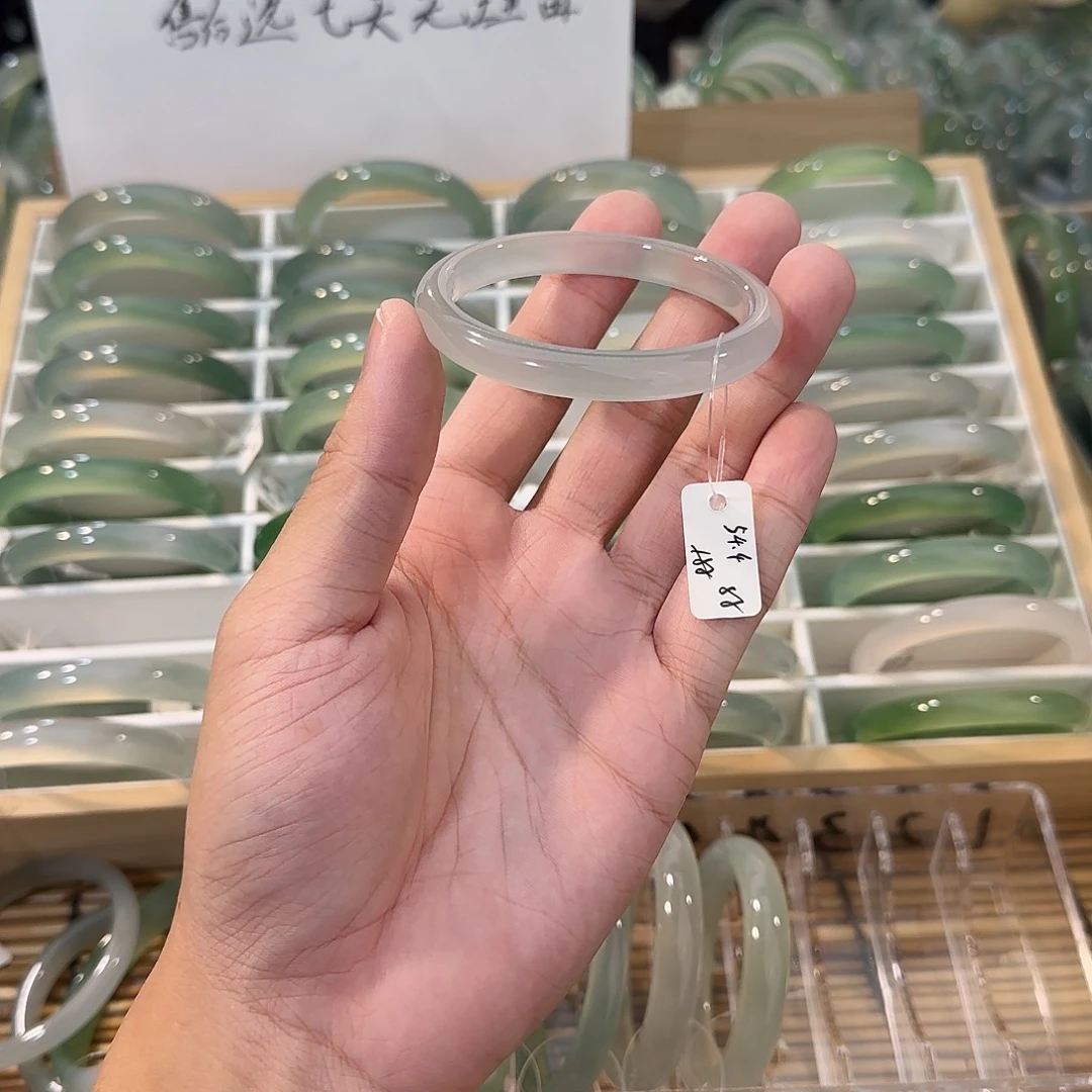 玛瑙/玉髓未镶嵌手镯圈口54.4