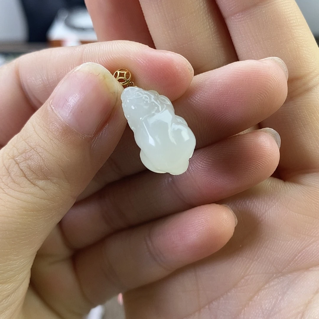 和田玉貔貅18K金镶嵌