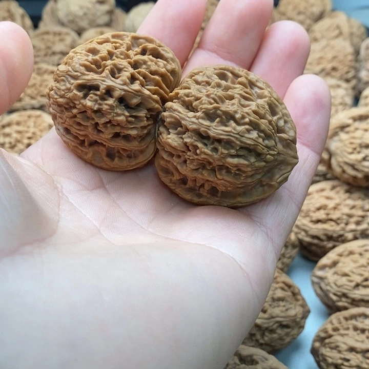 松***文玩核桃吊坠矮桩南疆石