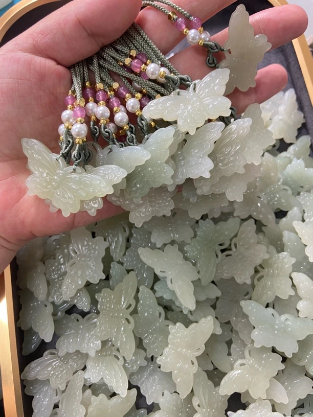 新疆和田玉蝴蝶吊坠多样性拍一发一件