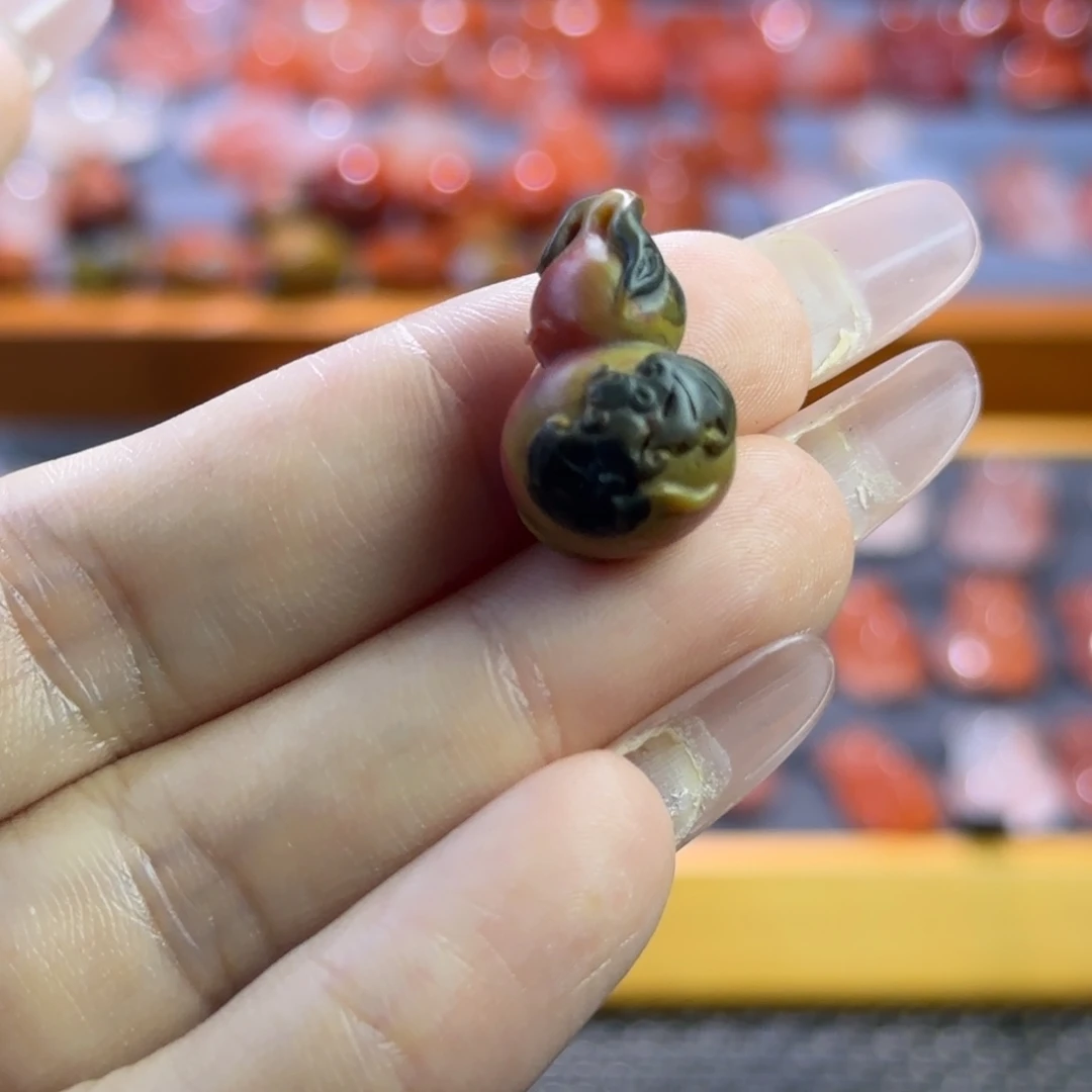 南红玛瑙未镶嵌珠宝半成品葫芦