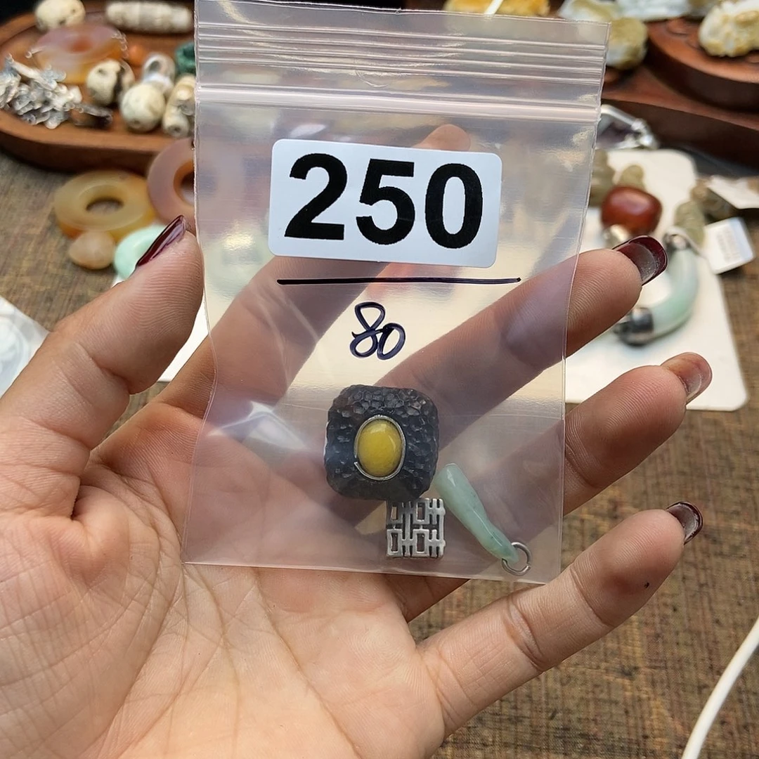 【闪购商品】翡翠颈饰未镶嵌?**头配件
