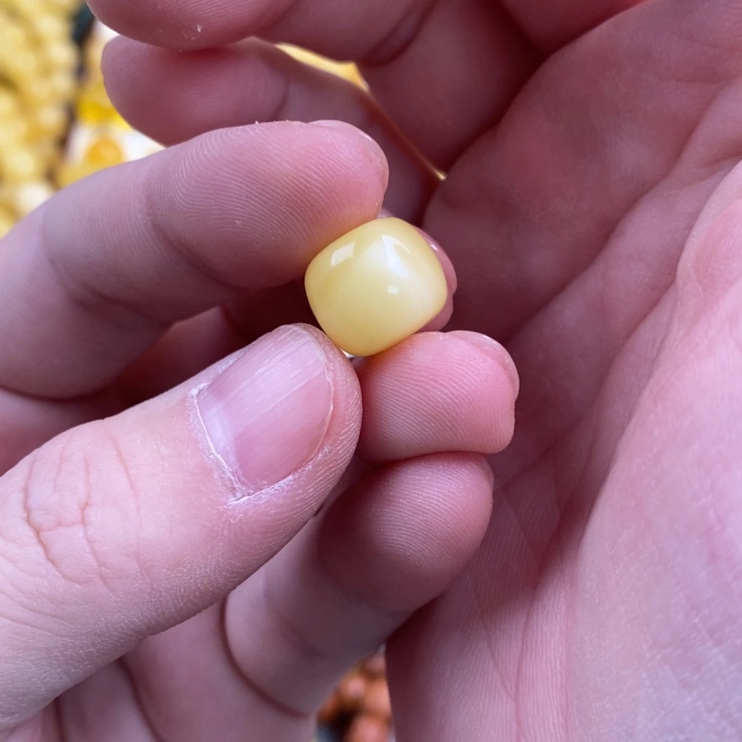 旧***风蜜蜡未镶嵌裸石配饰