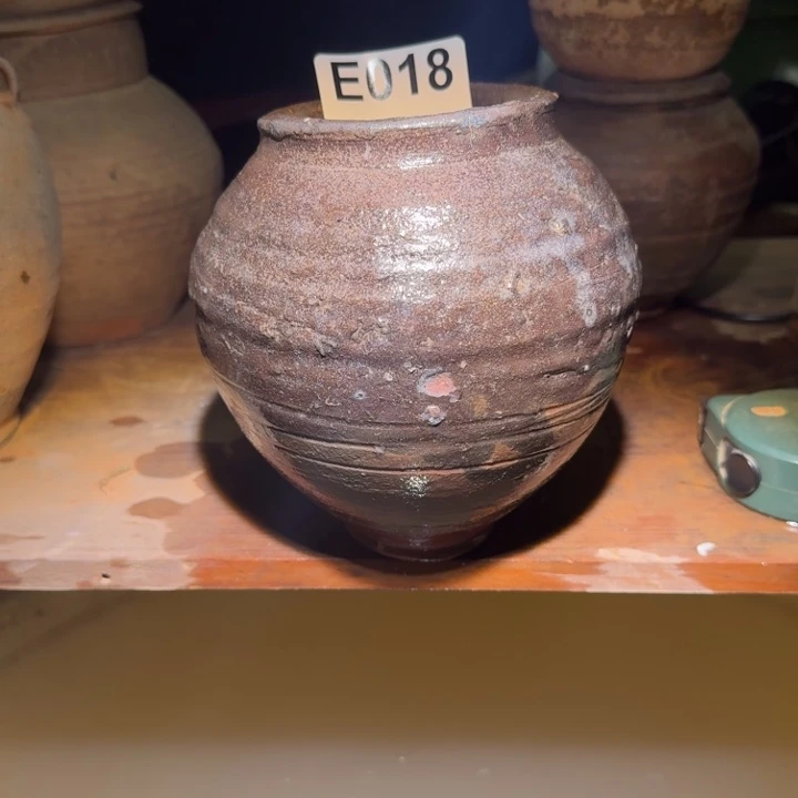 水***间其他漂亮的小瓷瓶子