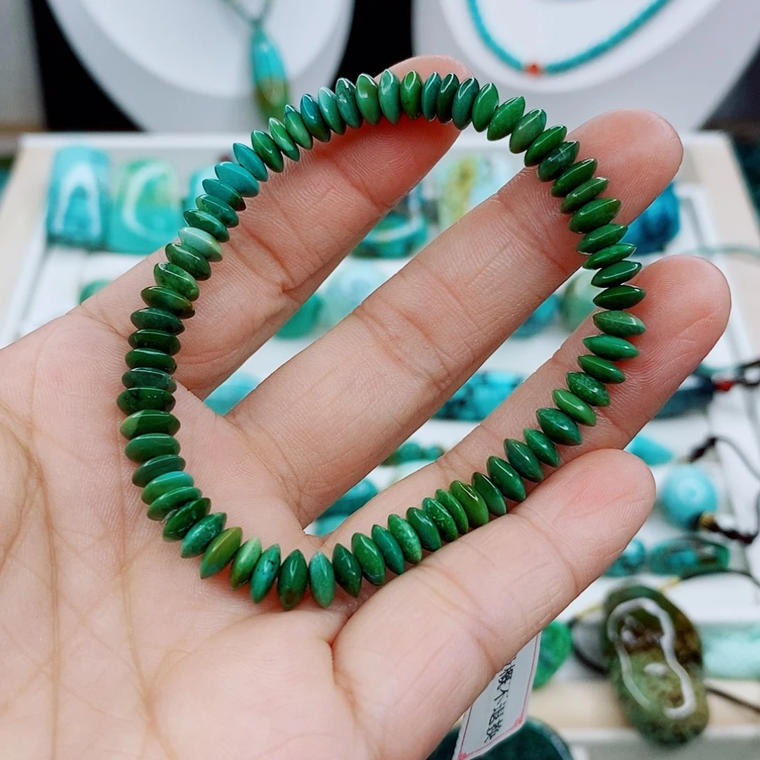 绿松石未镶嵌颈饰