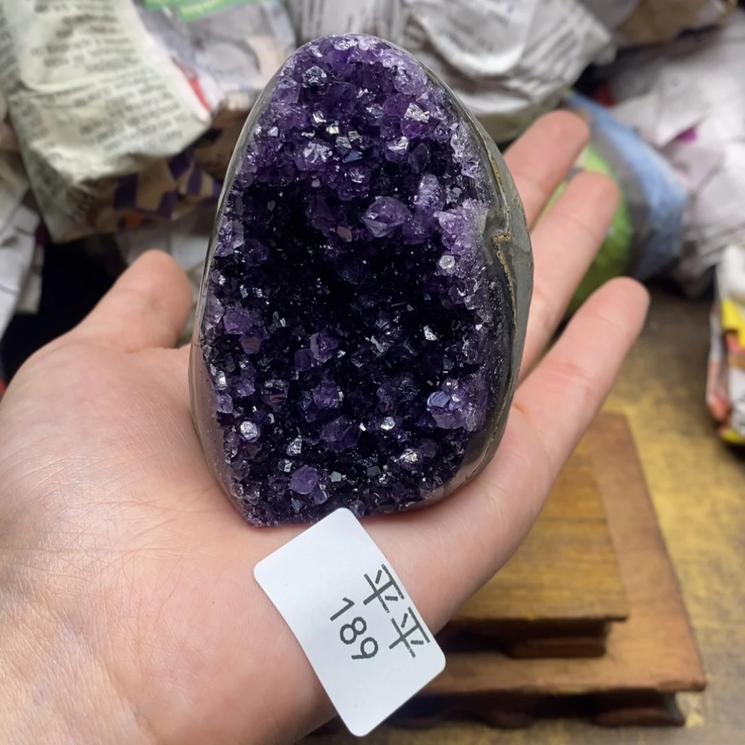 紫晶乌拉圭未镶嵌