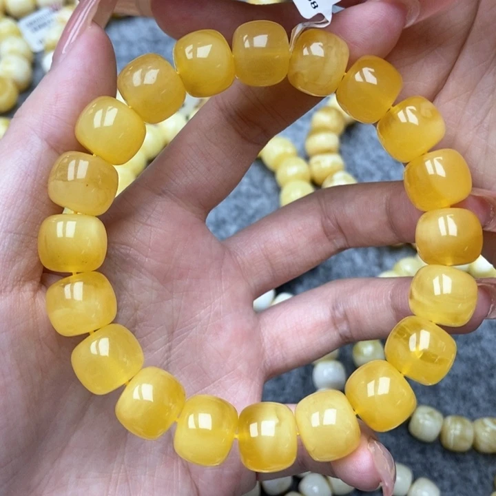 琥珀未镶嵌珠宝奇石12