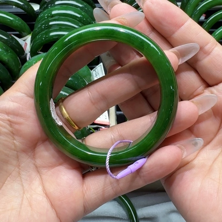 未镶嵌手镯和田玉（碧玉）