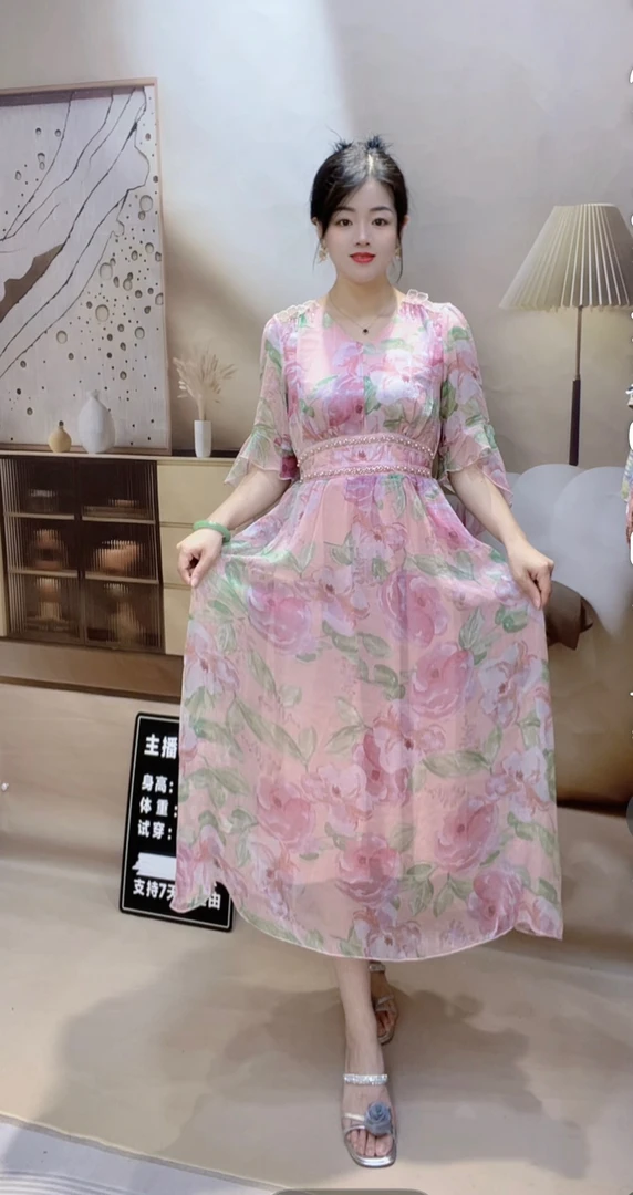 W886夏季花仙子V领大摆裙碎花印花夏季连衣裙