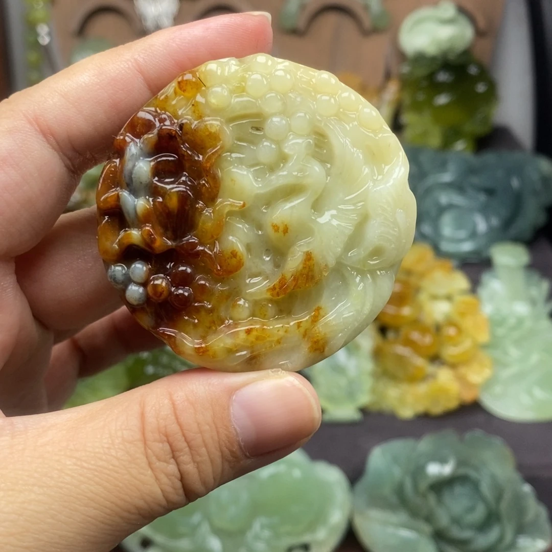 未镶嵌蛇纹石玉吊坠(赠链)
