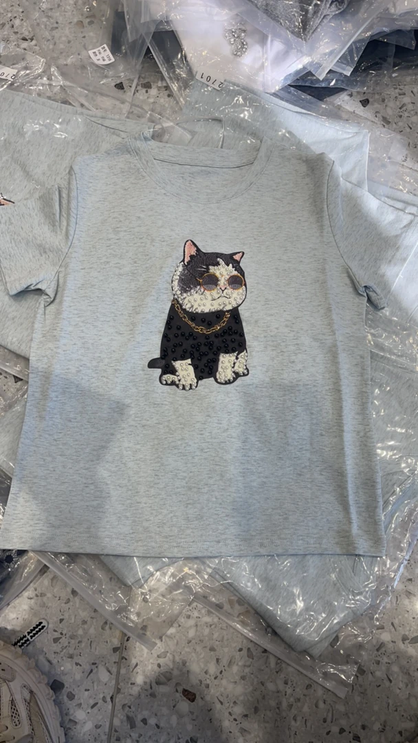 老孔的店 灰色圆领珍珠猫短袖T恤